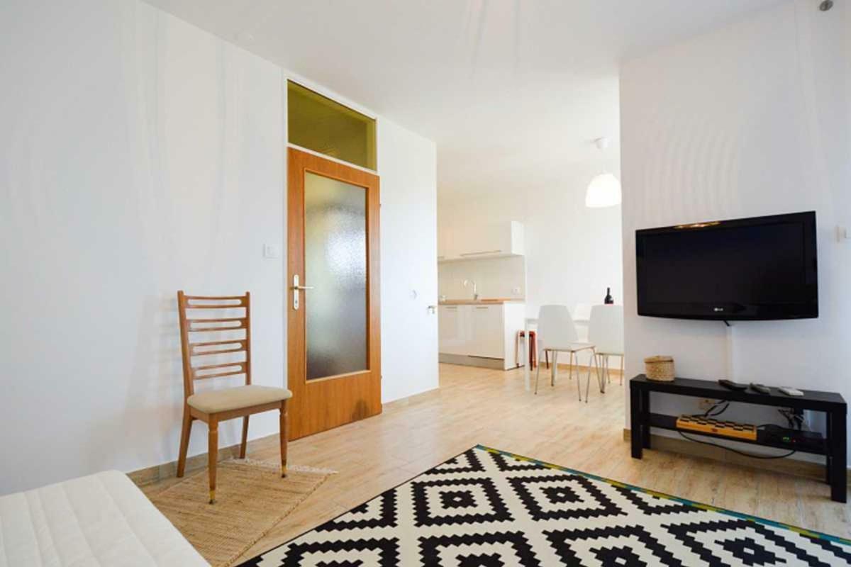 Leut Apartment, 3Min Beach, 15Min Center Pula Zewnętrze zdjęcie